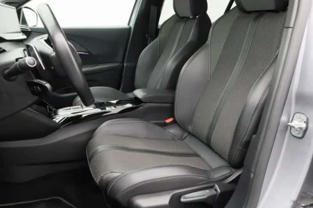 Peugeot 2008 (2023) thumbnail 10