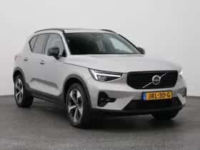 Volvo XC40 (2023) thumbnail 2