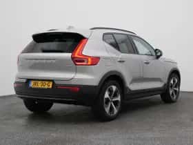 Volvo XC40 (2023) thumbnail 6