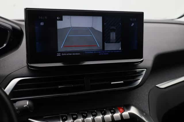 Peugeot 3008 (2021) thumbnail 18