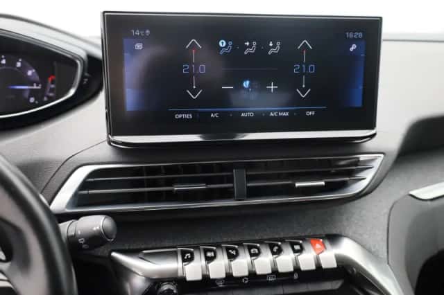 Peugeot 3008 (2021) thumbnail 19