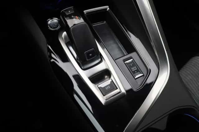 Peugeot 3008 (2021) thumbnail 22