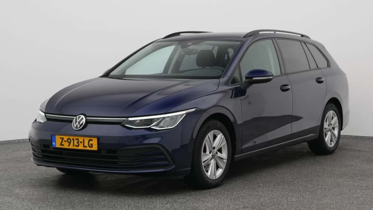 Volkswagen Golf (2021) — foto 1