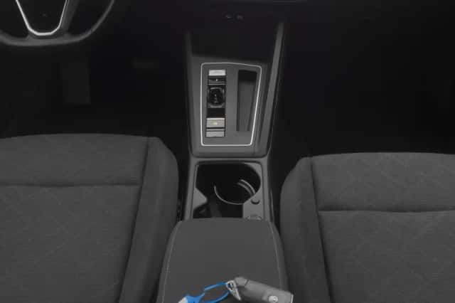 Volkswagen Golf (2021) thumbnail 11