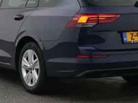 Volkswagen Golf (2021) thumbnail 17