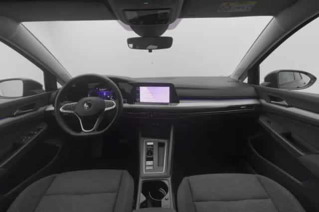 Volkswagen Golf (2021) thumbnail 3