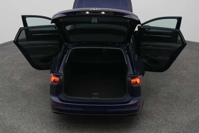 Volkswagen Golf (2021) thumbnail 26