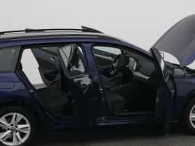 Volkswagen Golf (2021) thumbnail 31