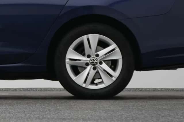 Volkswagen Golf (2021) thumbnail 37