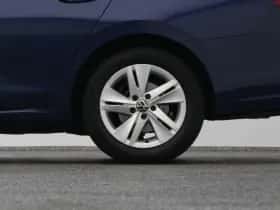 Volkswagen Golf (2021) thumbnail 37