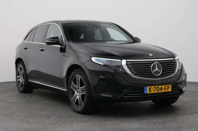 Mercedes-Benz EQC (2020) thumbnail 2