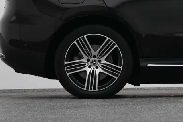 Mercedes-Benz EQC (2020) thumbnail 41