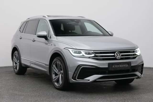 Volkswagen Tiguan (2023) thumbnail 2