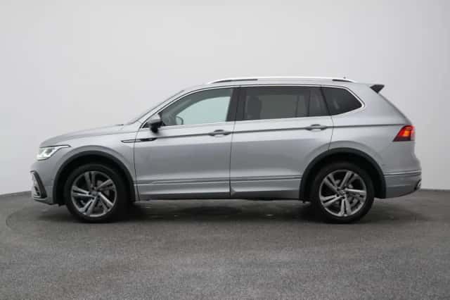 Volkswagen Tiguan (2023) thumbnail 12