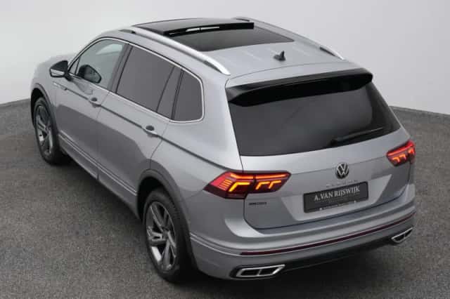 Volkswagen Tiguan (2023) thumbnail 24