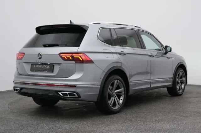 Volkswagen Tiguan (2023) thumbnail 6