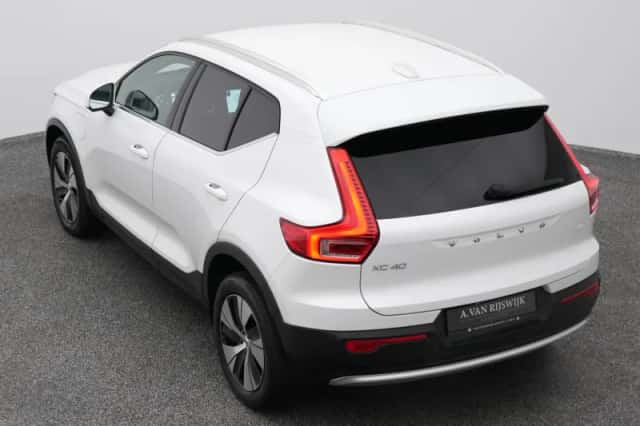 Volvo XC40 (2022) thumbnail 25