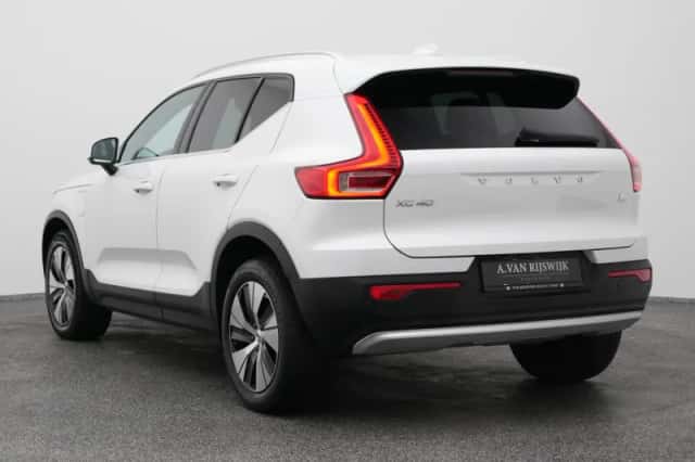 Volvo XC40 (2022) thumbnail 5