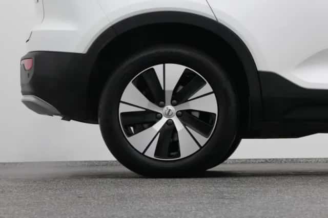 Volvo XC40 (2022) thumbnail 41