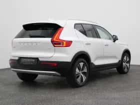 Volvo XC40 (2022) thumbnail 6