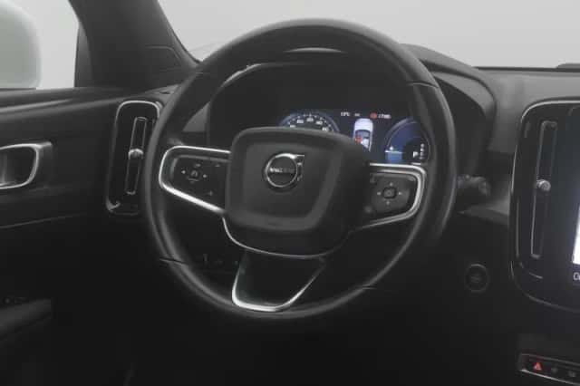 Volvo XC40 (2022) thumbnail 7
