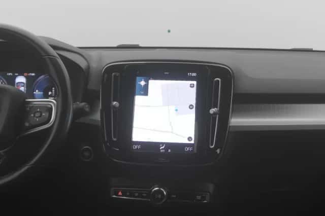 Volvo XC40 (2022) thumbnail 8