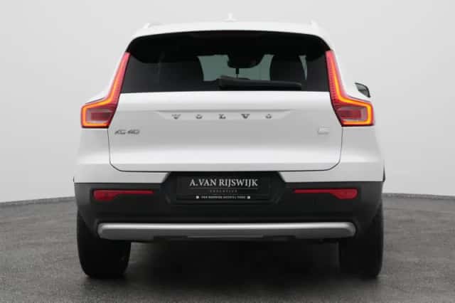 Volvo XC40 (2022) thumbnail 10