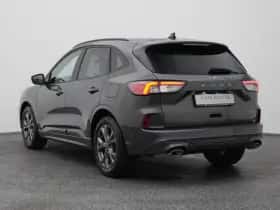 Ford Kuga (2023) thumbnail 5