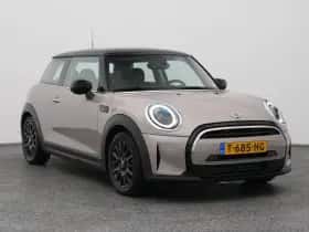 MINI Mini (2023) thumbnail 2