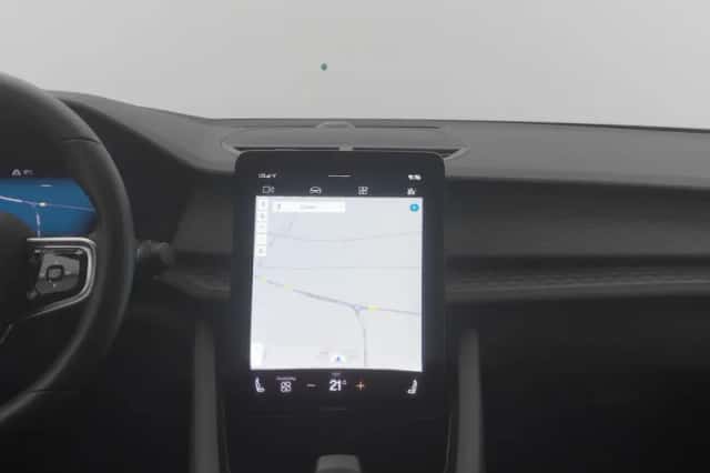 Polestar 2 (2021) thumbnail 9