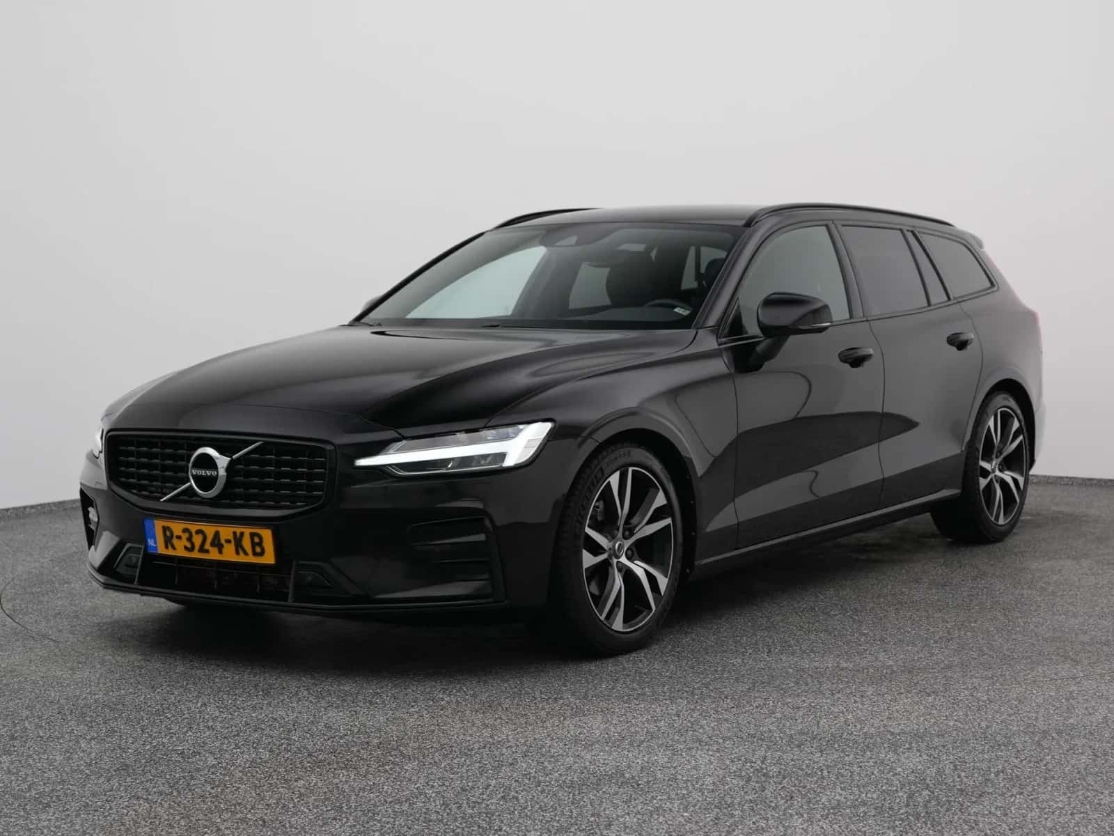 Volvo V60 (2022) — foto 1