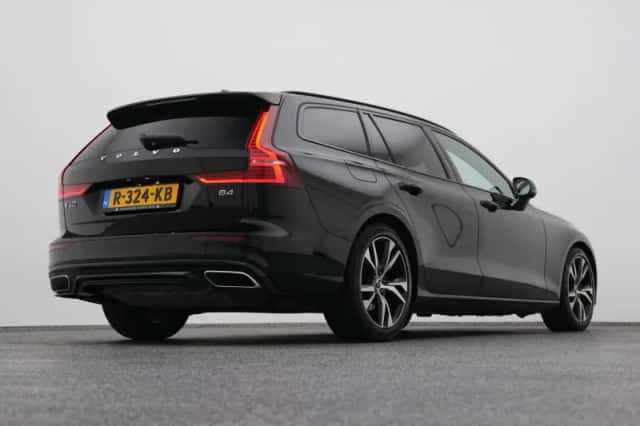 Volvo V60 (2022) thumbnail 16