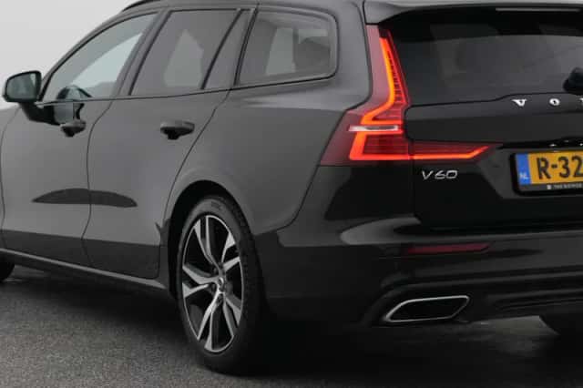 Volvo V60 (2022) thumbnail 18