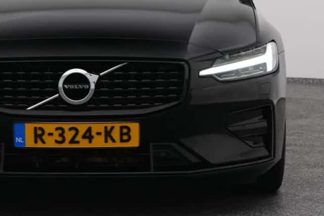 Volvo V60 (2022) thumbnail 19
