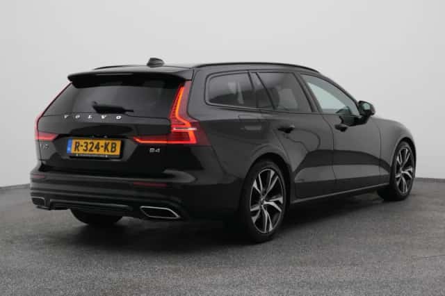 Volvo V60 (2022) thumbnail 6