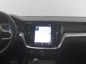Volvo V60 (2022) thumbnail 8