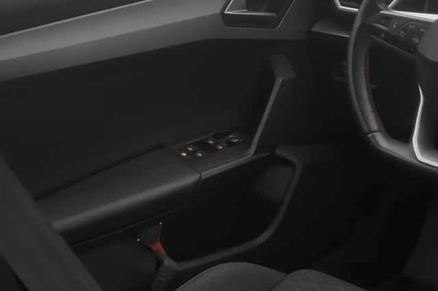 SEAT Leon (2021) thumbnail 11