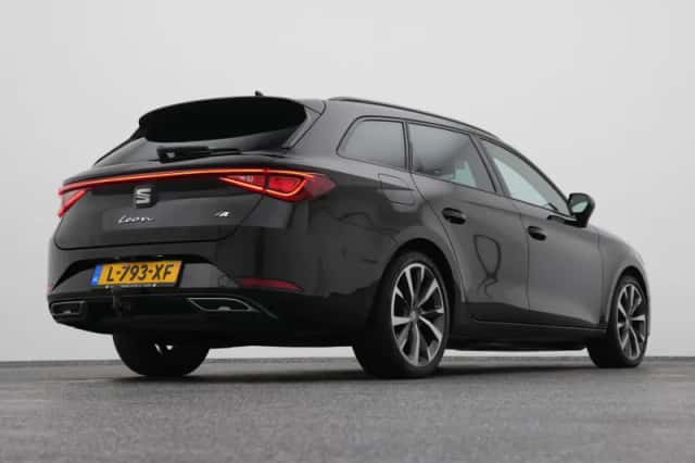 SEAT Leon (2021) thumbnail 16