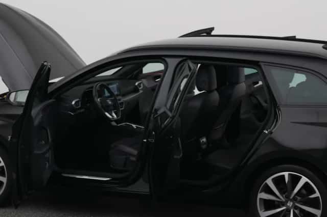 SEAT Leon (2021) thumbnail 33