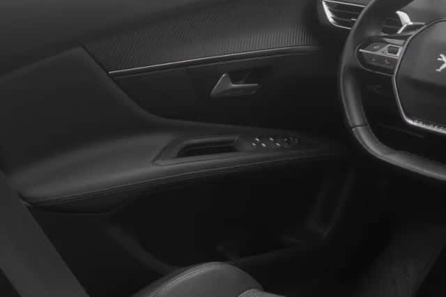 Peugeot 3008 (2021) thumbnail 11