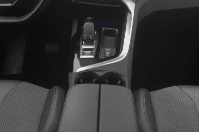 Peugeot 3008 (2021) thumbnail 12