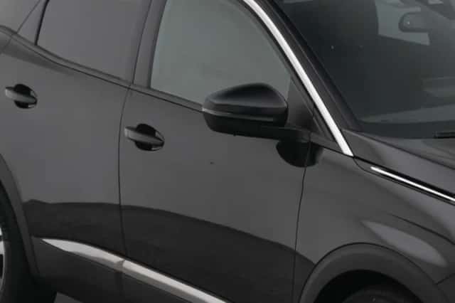 Peugeot 3008 (2021) thumbnail 23