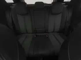 Peugeot 3008 (2021) thumbnail 4