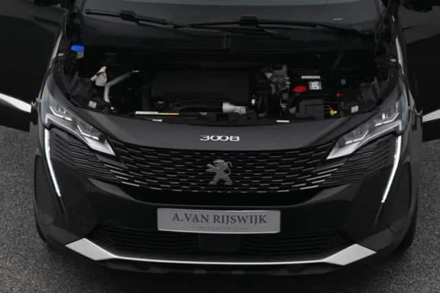 Peugeot 3008 (2021) thumbnail 31