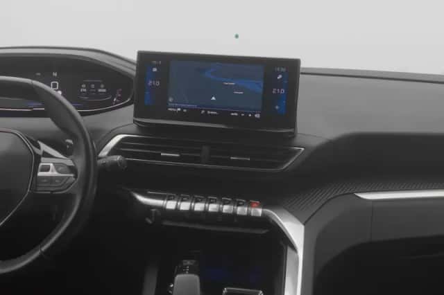 Peugeot 3008 (2021) thumbnail 8