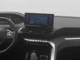 Peugeot 3008 (2021) thumbnail 8