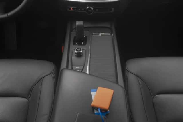 Volvo V60 (2021) thumbnail 12