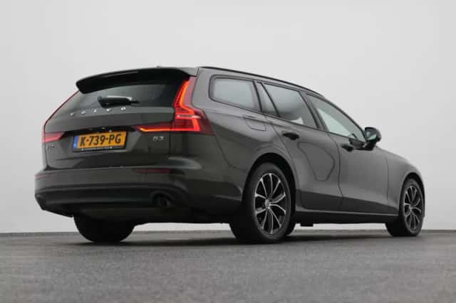 Volvo V60 (2021) thumbnail 16
