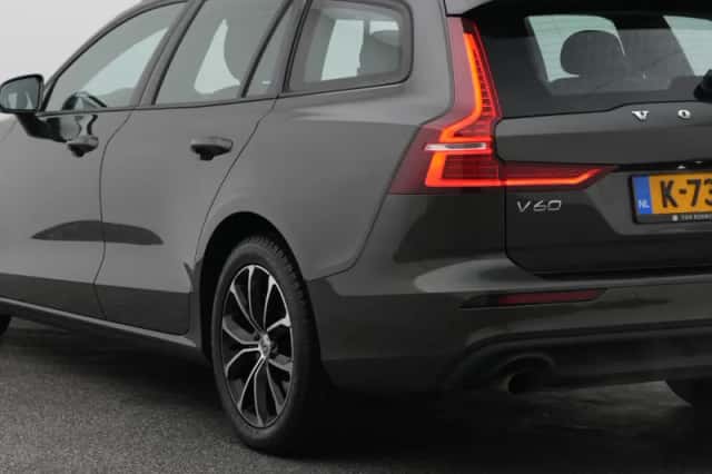 Volvo V60 (2021) thumbnail 18