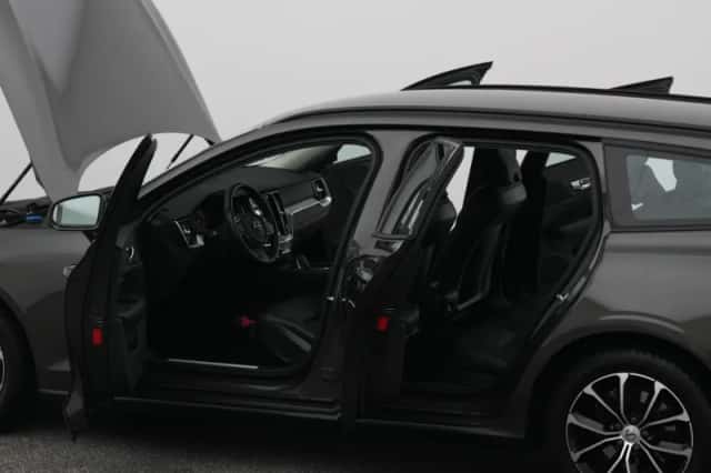 Volvo V60 (2021) thumbnail 33
